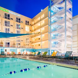 holiday-inn-express-suites-nassau.comcaribbean.com/